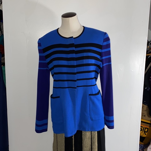 Sold to susie! - Picture 3 of 5